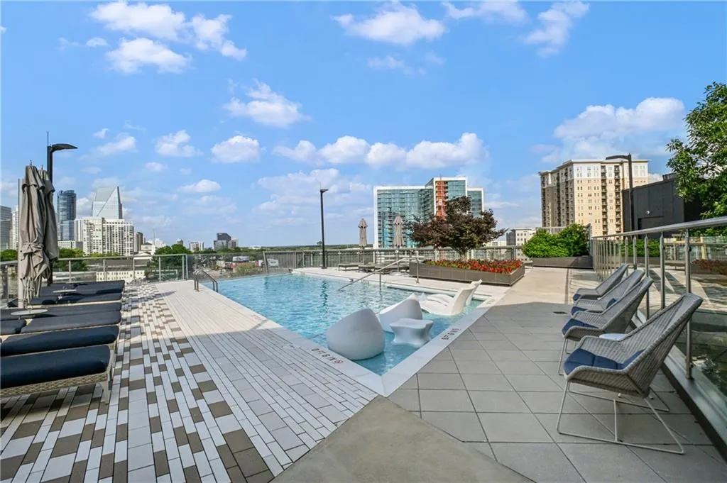 3107 Peachtree Road Ne Unit 1005, Atlanta, Georgia 30305, 2 Bedrooms Bedrooms, ,2 BathroomsBathrooms,Residential,For Sale,3107 Peachtree Road Ne Unit 1005,7580294