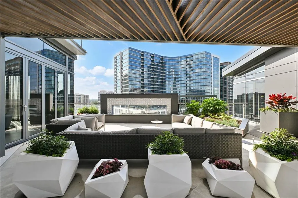 3107 Peachtree Road Ne Unit 1005, Atlanta, Georgia 30305, 2 Bedrooms Bedrooms, ,2 BathroomsBathrooms,Residential,For Sale,3107 Peachtree Road Ne Unit 1005,7580294