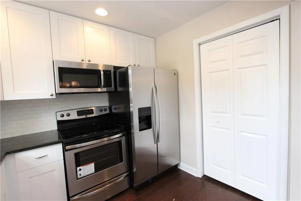 265 Winding River Drive Unit H, Sandy Springs, Georgia 30350, 2 Bedrooms Bedrooms, ,1 BathroomBathrooms,Residential,Sold,265 Winding River Drive Unit H,5645708