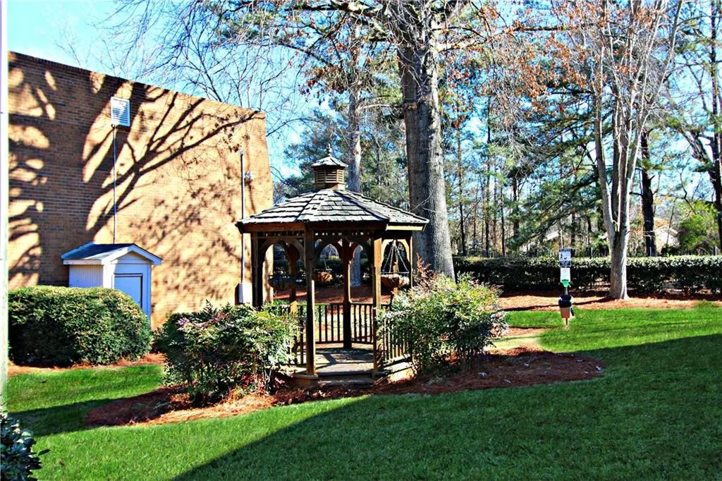 265 Winding River Drive Unit H, Sandy Springs, Georgia 30350, 2 Bedrooms Bedrooms, ,1 BathroomBathrooms,Residential,Sold,265 Winding River Drive Unit H,5645708