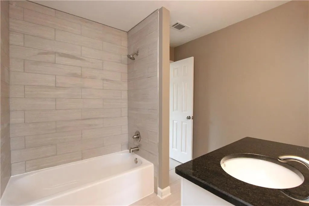 265 Winding River Drive Unit H, Sandy Springs, Georgia 30350, 2 Bedrooms Bedrooms, ,1 BathroomBathrooms,Residential,Sold,265 Winding River Drive Unit H,5645708