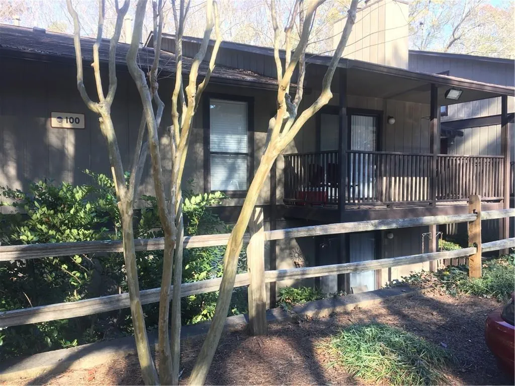 105 River Run Drive Unit 105, Atlanta, Georgia 30350, 1 Bedroom Bedrooms, ,1 BathroomBathrooms,Residential,Sold,105 River Run Drive Unit 105,5786198