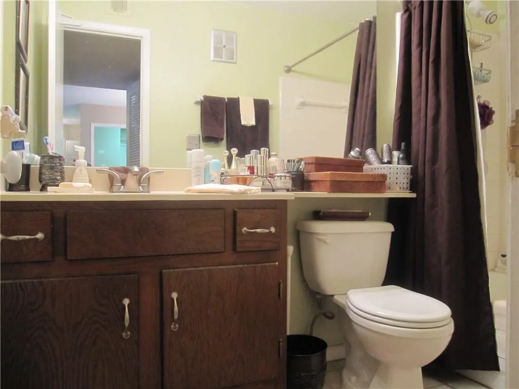 105 River Run Drive Unit 105, Atlanta, Georgia 30350, 1 Bedroom Bedrooms, ,1 BathroomBathrooms,Residential,Sold,105 River Run Drive Unit 105,5786198