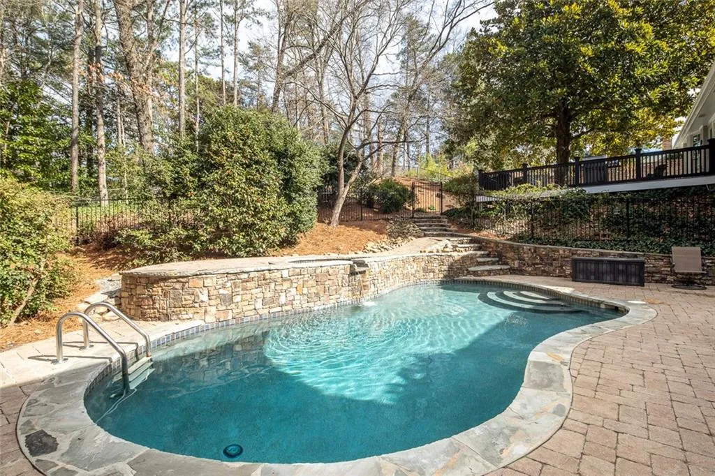 6025 Riverwood Drive, Sandy Springs, Georgia 30328, 5 Bedrooms Bedrooms, ,3 BathroomsBathrooms,Residential,Sold,6025 Riverwood Drive,6676414