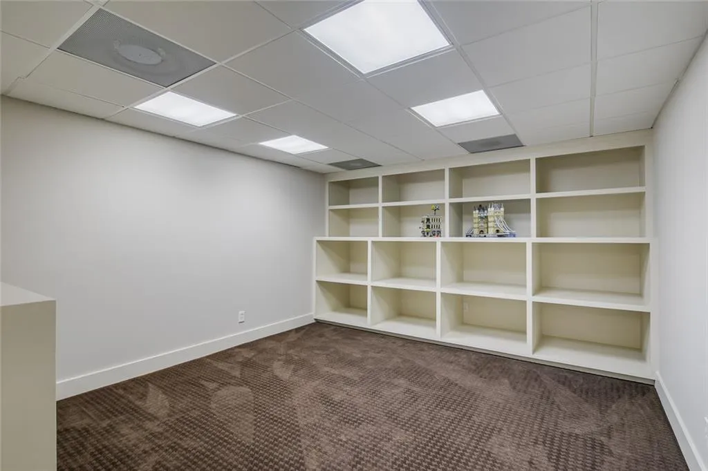 6025 Riverwood Drive, Sandy Springs, Georgia 30328, 5 Bedrooms Bedrooms, ,3 BathroomsBathrooms,Residential,Sold,6025 Riverwood Drive,6676414