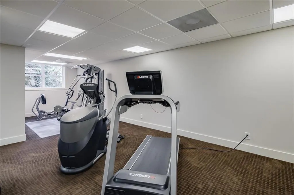 6025 Riverwood Drive, Sandy Springs, Georgia 30328, 5 Bedrooms Bedrooms, ,3 BathroomsBathrooms,Residential,Sold,6025 Riverwood Drive,6676414