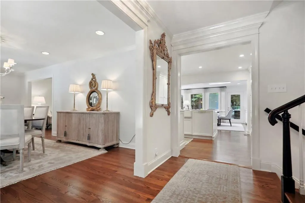 690 Starlight Drive, Atlanta, Georgia 30342, 4 Bedrooms Bedrooms, ,3 BathroomsBathrooms,Residential,Sold,690 Starlight Drive,7130516