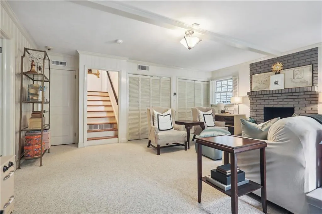 690 Starlight Drive, Atlanta, Georgia 30342, 4 Bedrooms Bedrooms, ,3 BathroomsBathrooms,Residential,Sold,690 Starlight Drive,7130516