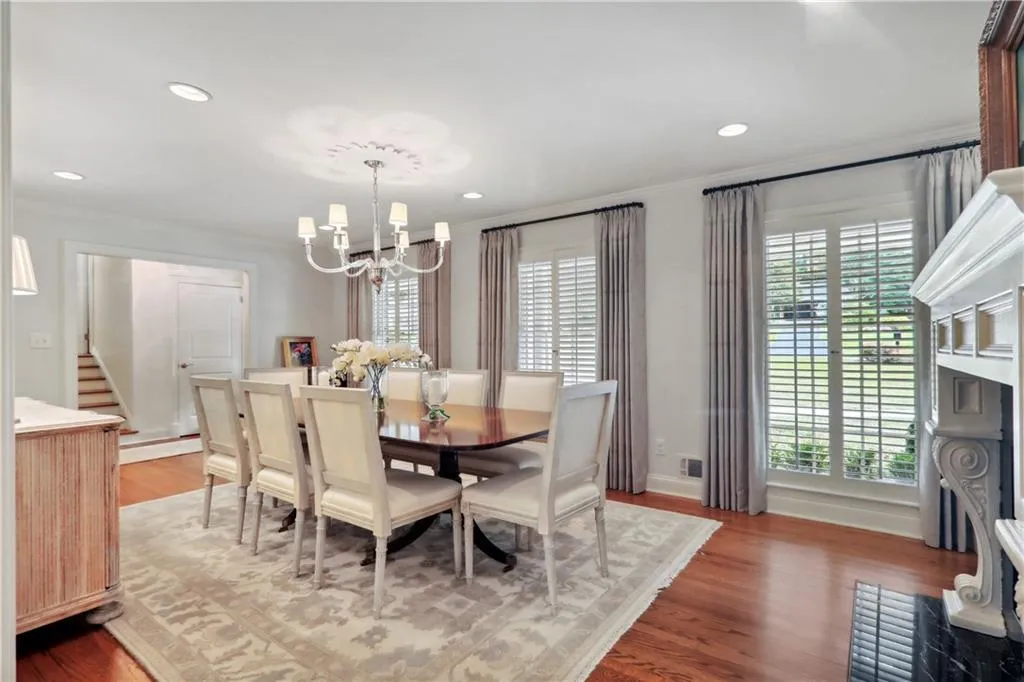 690 Starlight Drive, Atlanta, Georgia 30342, 4 Bedrooms Bedrooms, ,3 BathroomsBathrooms,Residential,Sold,690 Starlight Drive,7130516