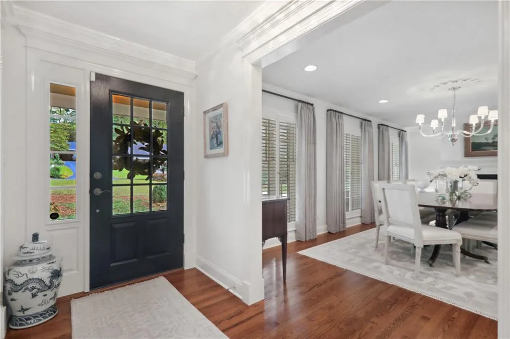 690 Starlight Drive, Atlanta, Georgia 30342, 4 Bedrooms Bedrooms, ,3 BathroomsBathrooms,Residential,Sold,690 Starlight Drive,7130516