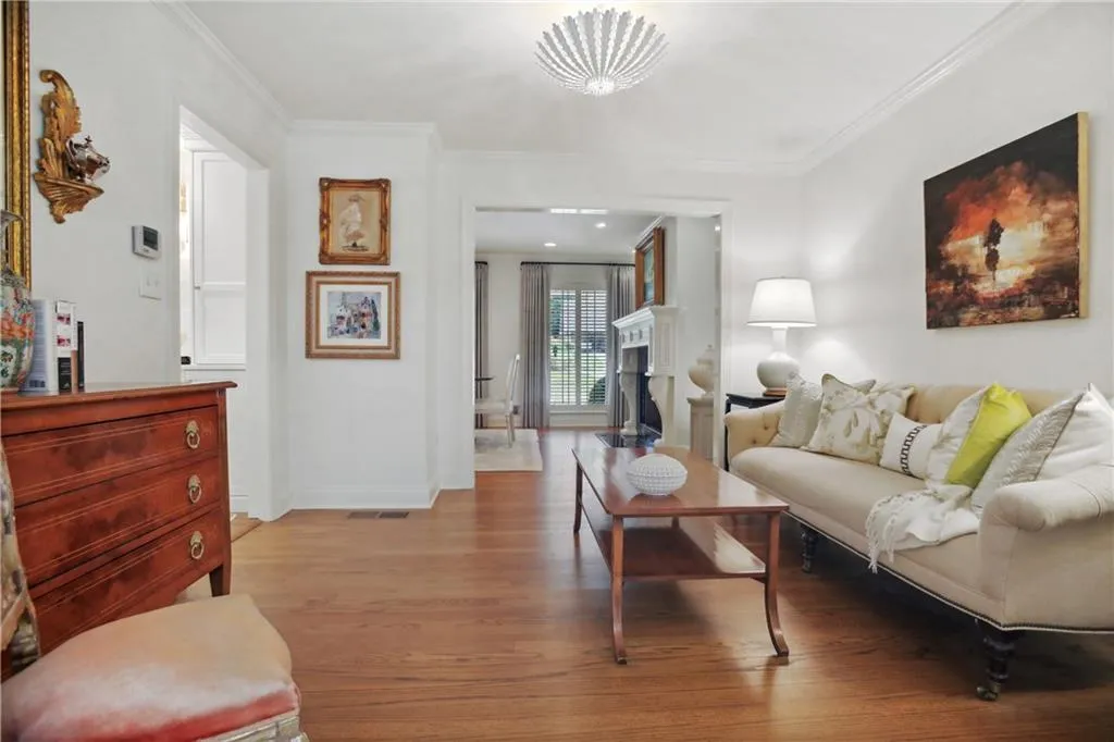 690 Starlight Drive, Atlanta, Georgia 30342, 4 Bedrooms Bedrooms, ,3 BathroomsBathrooms,Residential,Sold,690 Starlight Drive,7130516