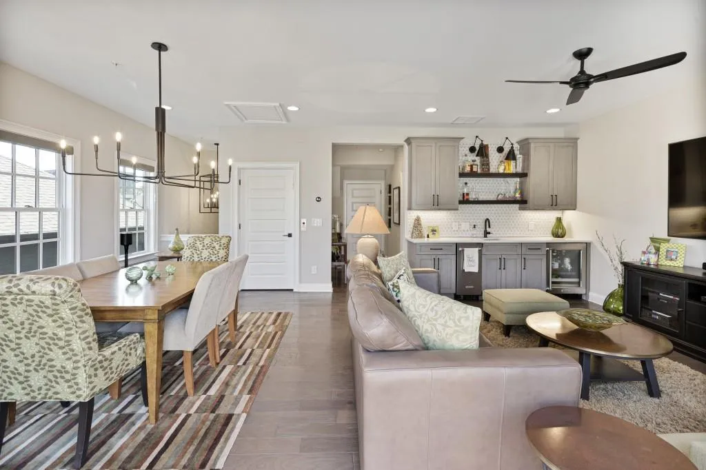 6743 Cadence Boulevard, Sandy Springs, Georgia 30328, 4 Bedrooms Bedrooms, ,4 BathroomsBathrooms,Residential,Sold,6743 Cadence Boulevard,7022220