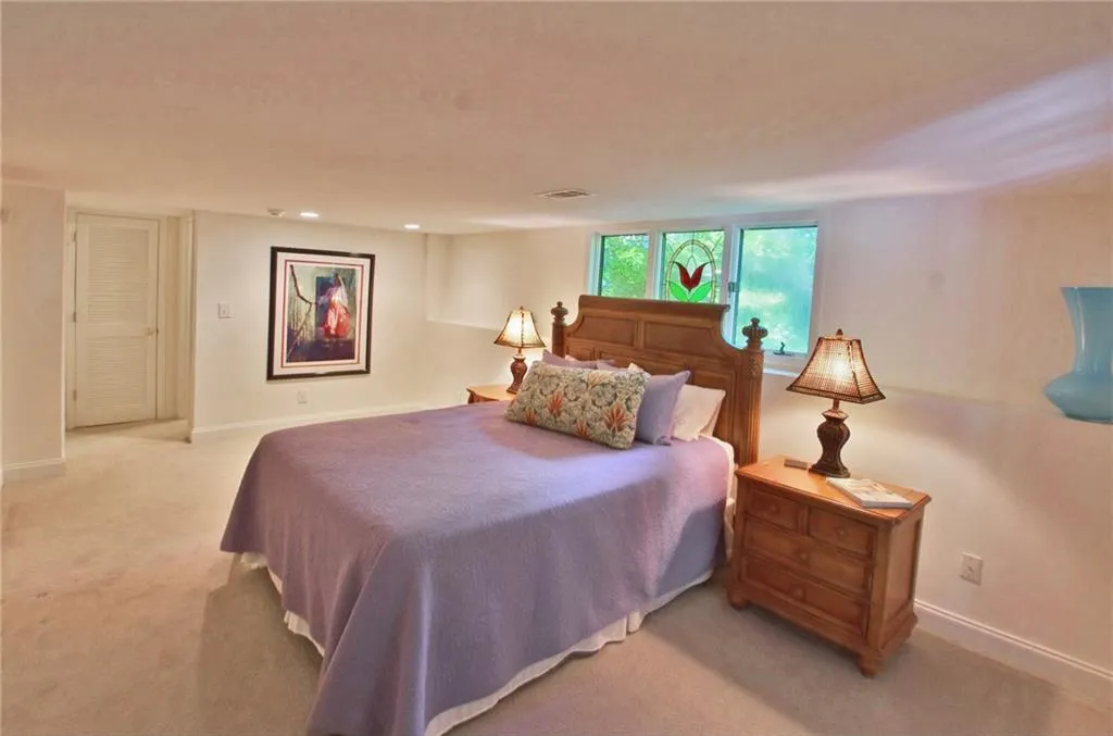 1890 Spalding Drive, Sandy Springs, Georgia 30350, 5 Bedrooms Bedrooms, ,3 BathroomsBathrooms,Residential,Sold,1890 Spalding Drive,6036658