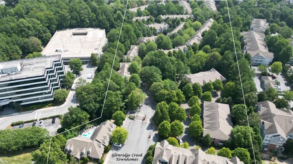 5517 Glenridge Park, Atlanta, Georgia 30342, 3 Bedrooms Bedrooms, ,2 BathroomsBathrooms,Residential,Sold,5517 Glenridge Park,7267926