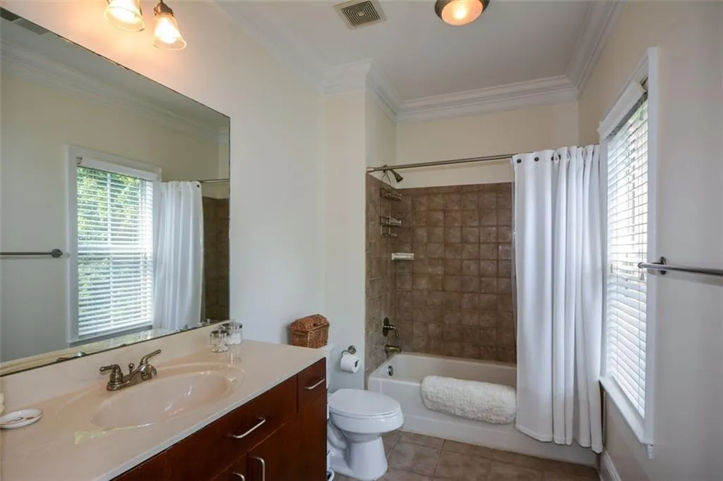 5517 Glenridge Park, Atlanta, Georgia 30342, 3 Bedrooms Bedrooms, ,2 BathroomsBathrooms,Residential,Sold,5517 Glenridge Park,7267926