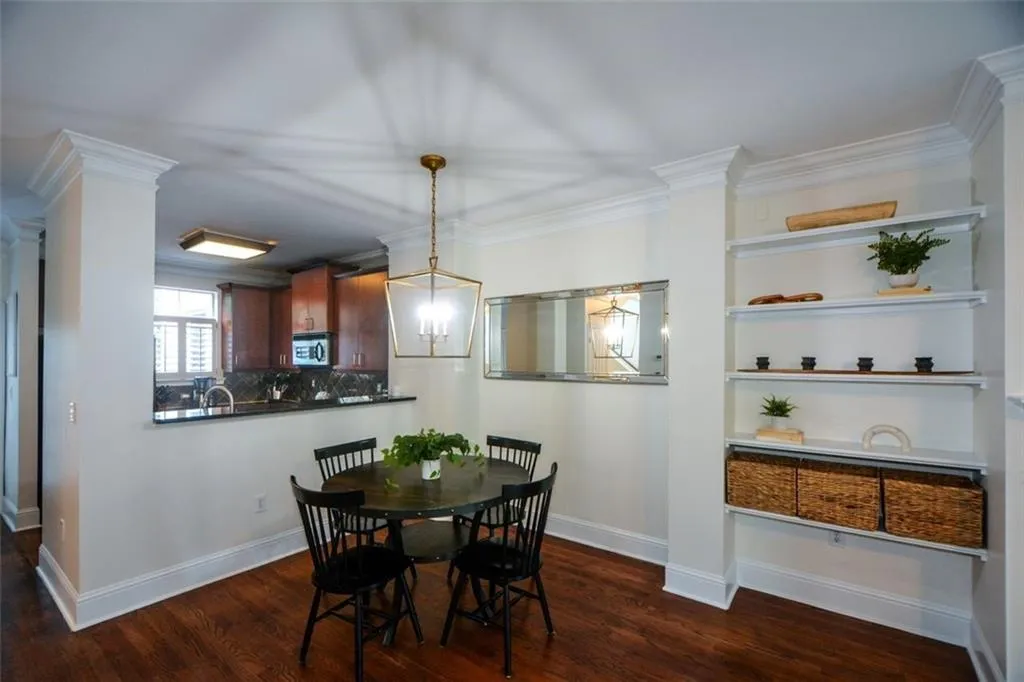 5517 Glenridge Park, Atlanta, Georgia 30342, 3 Bedrooms Bedrooms, ,2 BathroomsBathrooms,Residential,Sold,5517 Glenridge Park,7267926