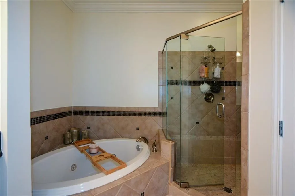 5517 Glenridge Park, Atlanta, Georgia 30342, 3 Bedrooms Bedrooms, ,2 BathroomsBathrooms,Residential,Sold,5517 Glenridge Park,7267926