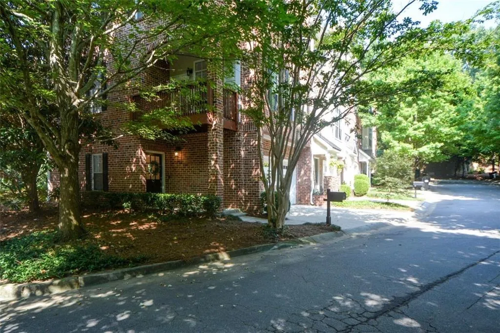 5517 Glenridge Park, Atlanta, Georgia 30342, 3 Bedrooms Bedrooms, ,2 BathroomsBathrooms,Residential,Sold,5517 Glenridge Park,7267926