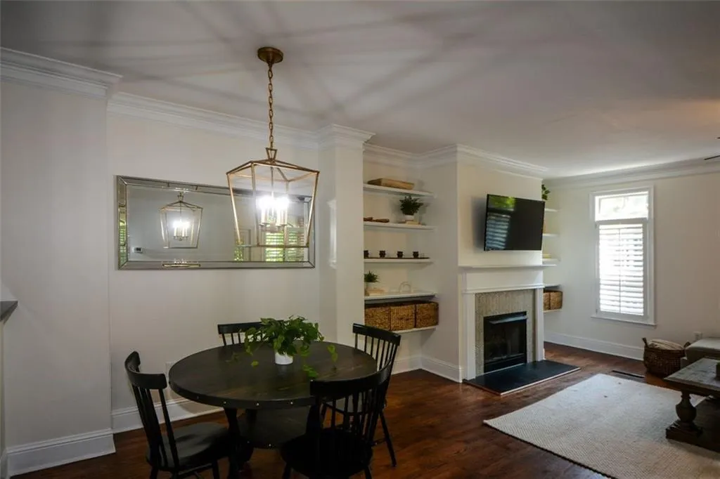 5517 Glenridge Park, Atlanta, Georgia 30342, 3 Bedrooms Bedrooms, ,2 BathroomsBathrooms,Residential,Sold,5517 Glenridge Park,7267926