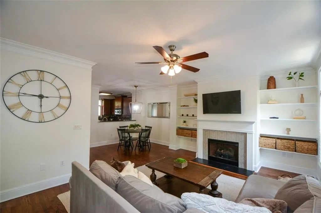 5517 Glenridge Park, Atlanta, Georgia 30342, 3 Bedrooms Bedrooms, ,2 BathroomsBathrooms,Residential,Sold,5517 Glenridge Park,7267926