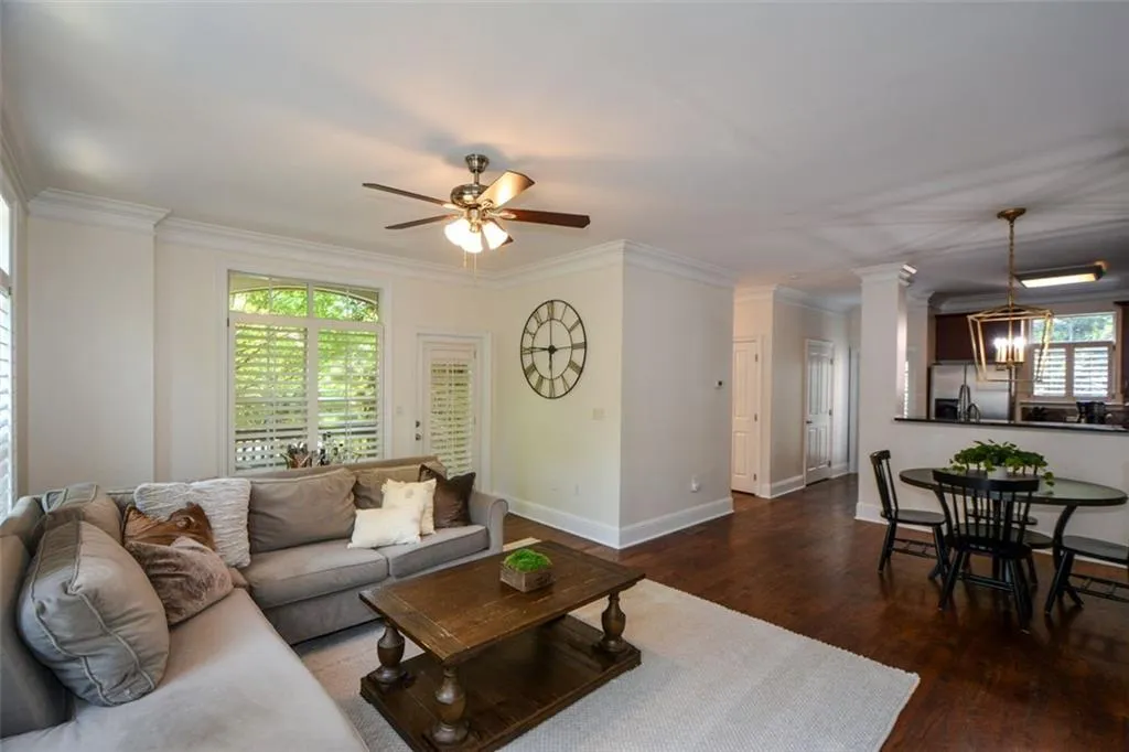 5517 Glenridge Park, Atlanta, Georgia 30342, 3 Bedrooms Bedrooms, ,2 BathroomsBathrooms,Residential,Sold,5517 Glenridge Park,7267926