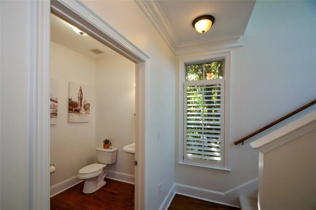 5517 Glenridge Park, Atlanta, Georgia 30342, 3 Bedrooms Bedrooms, ,2 BathroomsBathrooms,Residential,Sold,5517 Glenridge Park,7267926