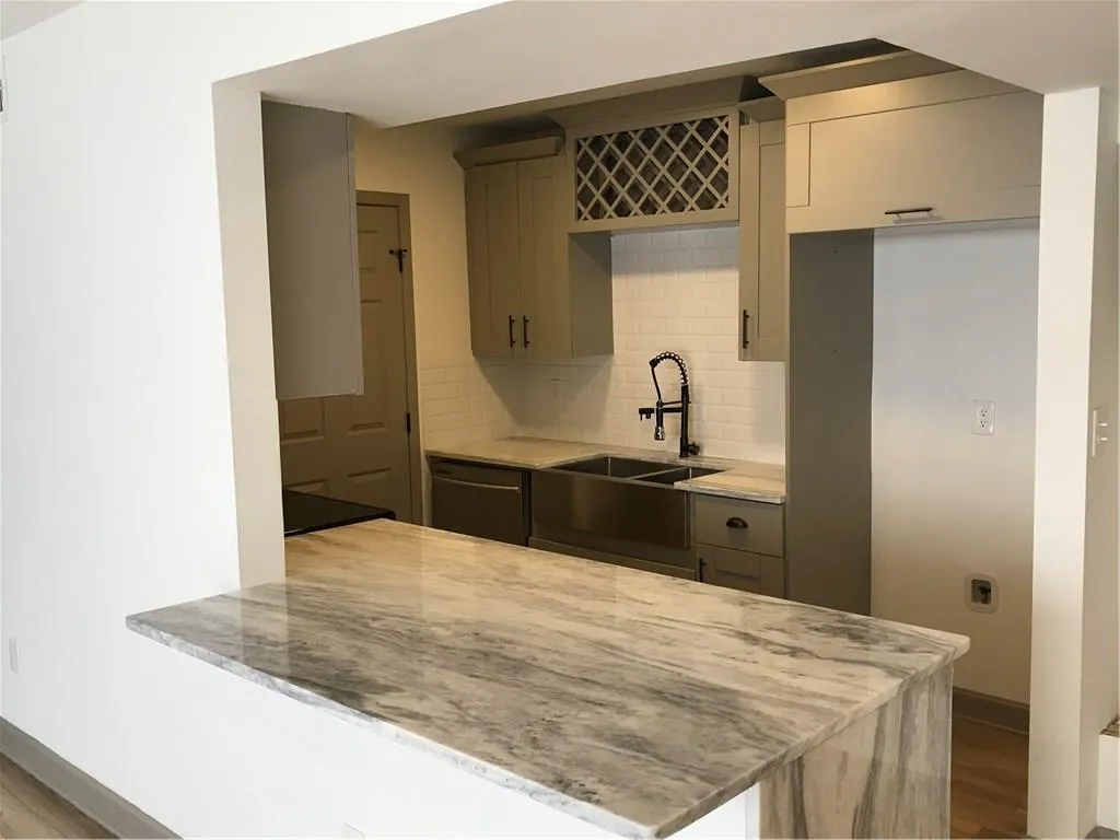 1402 Wingate Way, Sandy Springs, Georgia 30350, 1 Bedroom Bedrooms, ,1 BathroomBathrooms,Residential,Sold,1402 Wingate Way,5943013