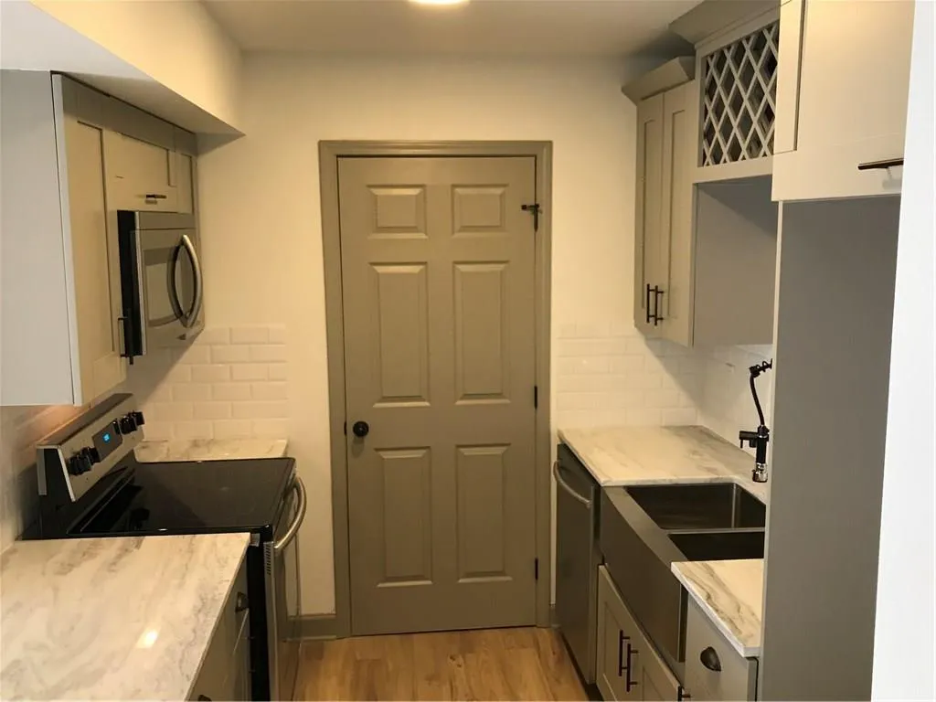 1402 Wingate Way, Sandy Springs, Georgia 30350, 1 Bedroom Bedrooms, ,1 BathroomBathrooms,Residential,Sold,1402 Wingate Way,5943013