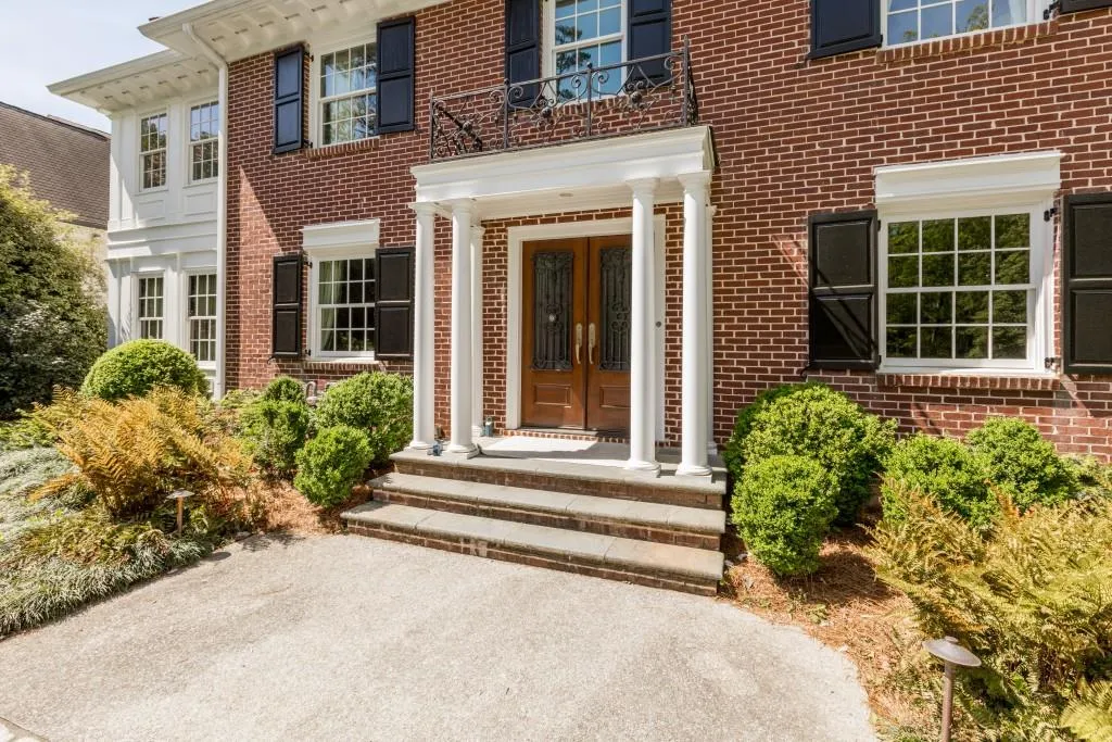 1410 W Wesley Road Nw, Atlanta, Georgia 30327, 5 Bedrooms Bedrooms, ,5 BathroomsBathrooms,Residential,Sold,1410 W Wesley Road Nw,6005970