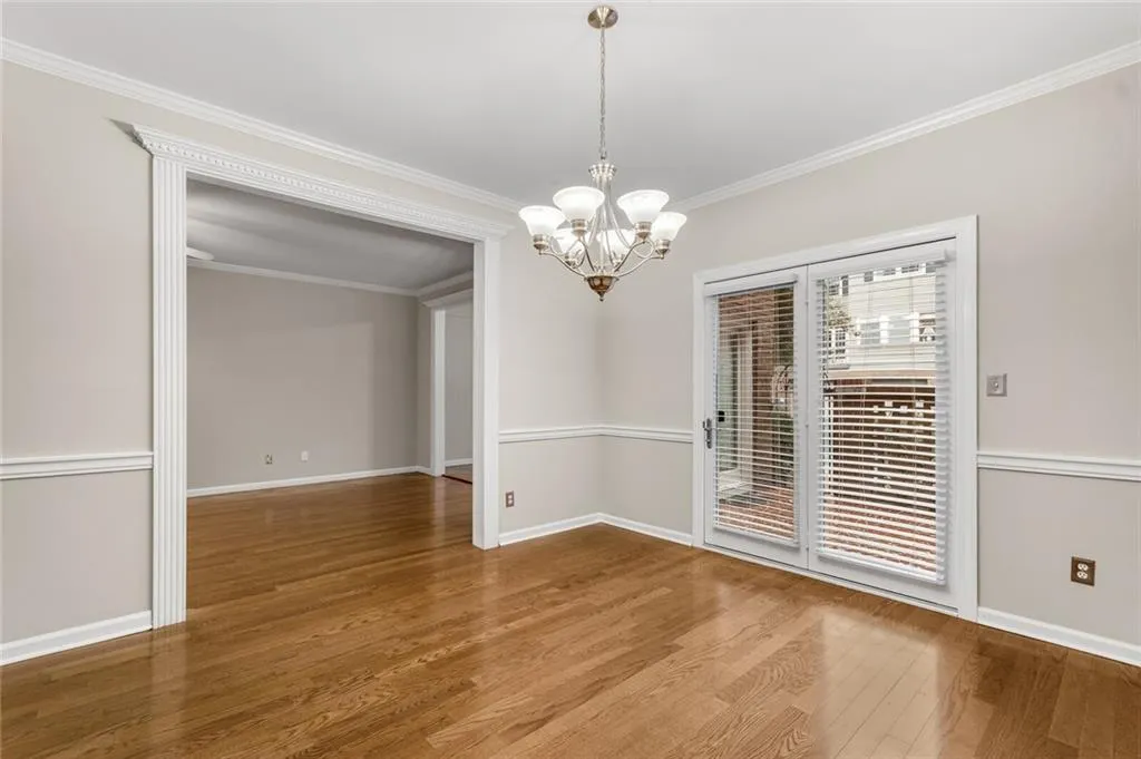 5203 Glenridge Drive, Atlanta, Georgia 30342, 3 Bedrooms Bedrooms, ,2 BathroomsBathrooms,Residential,Sold,5203 Glenridge Drive,6814655
