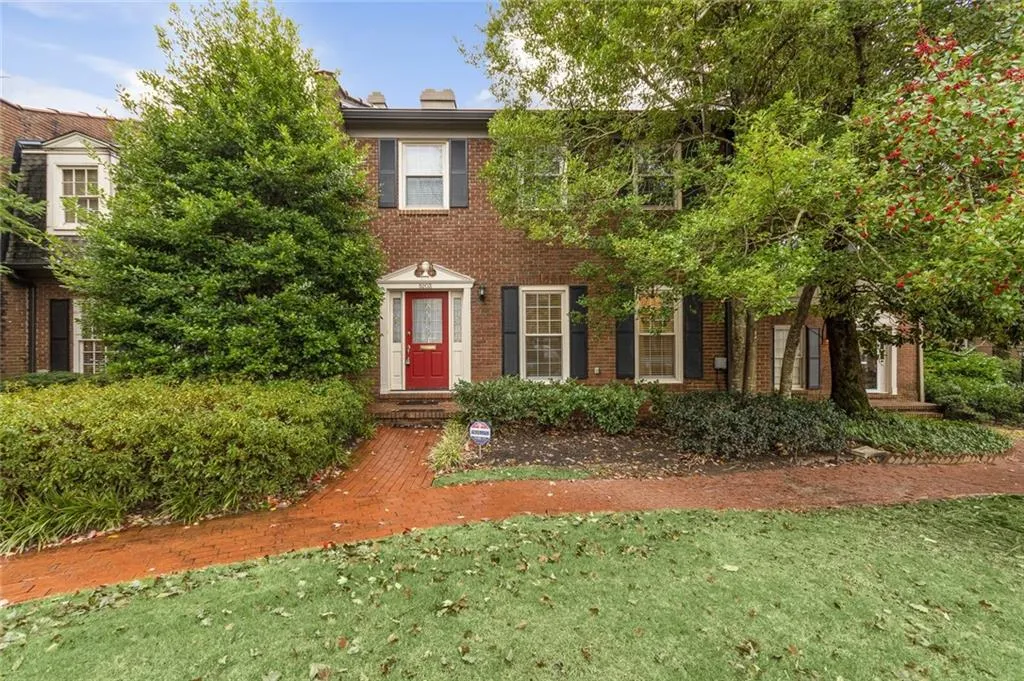 5203 Glenridge Drive, Atlanta, Georgia 30342, 3 Bedrooms Bedrooms, ,2 BathroomsBathrooms,Residential,Sold,5203 Glenridge Drive,6814655