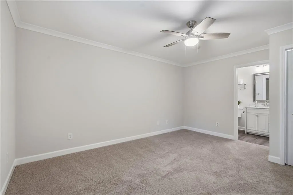 Primary Bedroom w/2 closets