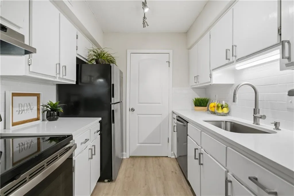 1015 Wingate Way, Atlanta, Georgia 30350, 2 Bedrooms Bedrooms, ,2 BathroomsBathrooms,Residential,Sold,1015 Wingate Way,7677258