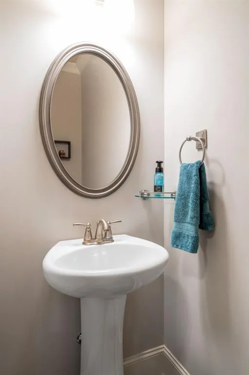 7625 Highland Bluff, Atlanta, Georgia 30328, 4 Bedrooms Bedrooms, ,3 BathroomsBathrooms,Residential,Sold,7625 Highland Bluff,6602194