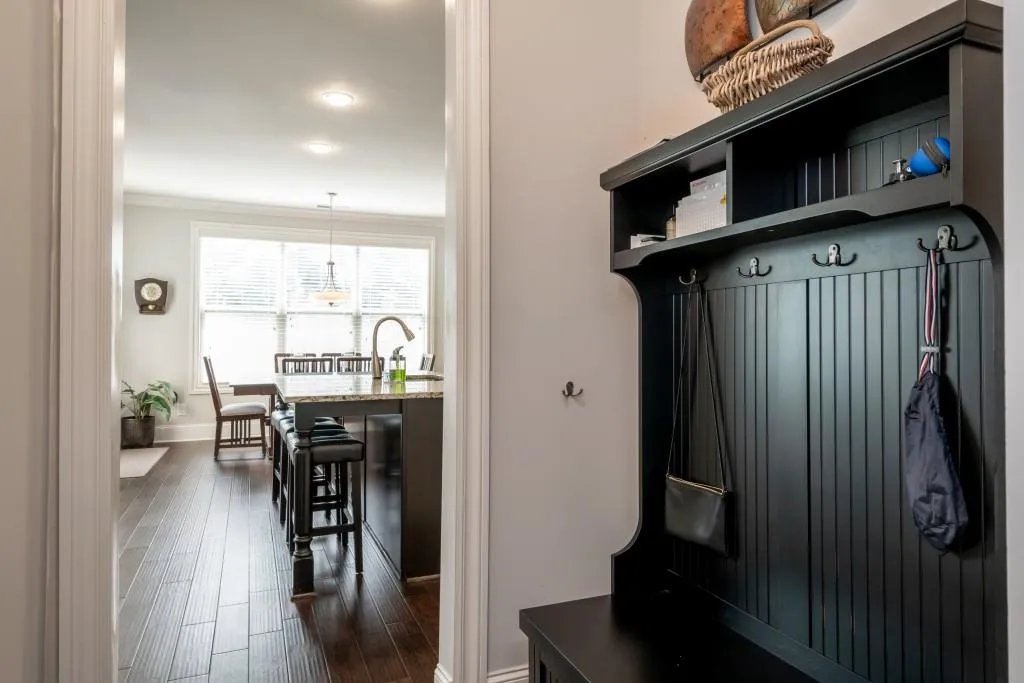 7625 Highland Bluff, Atlanta, Georgia 30328, 4 Bedrooms Bedrooms, ,3 BathroomsBathrooms,Residential,Sold,7625 Highland Bluff,6602194