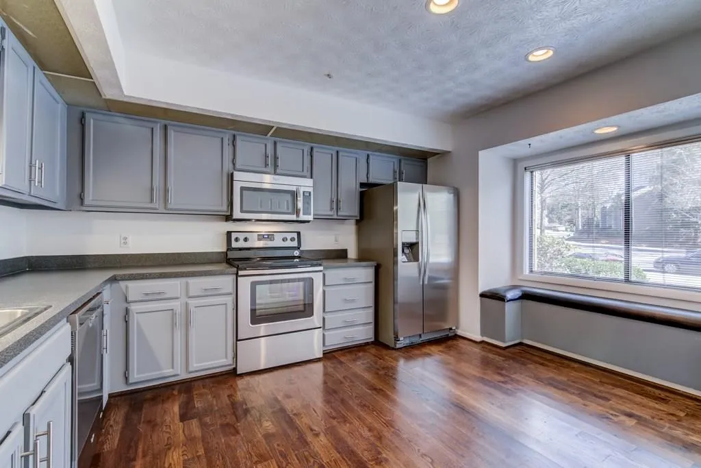 518 Sutters Point, Atlanta, Georgia 30328, 2 Bedrooms Bedrooms, ,2 BathroomsBathrooms,Residential,Sold,518 Sutters Point,5803298