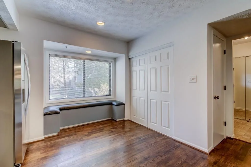 518 Sutters Point, Atlanta, Georgia 30328, 2 Bedrooms Bedrooms, ,2 BathroomsBathrooms,Residential,Sold,518 Sutters Point,5803298