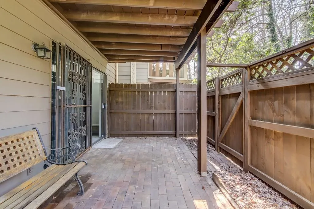 518 Sutters Point, Atlanta, Georgia 30328, 2 Bedrooms Bedrooms, ,2 BathroomsBathrooms,Residential,Sold,518 Sutters Point,5803298