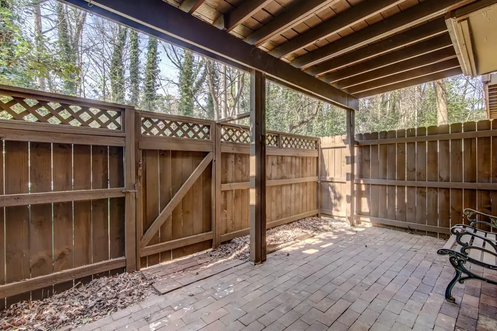 518 Sutters Point, Atlanta, Georgia 30328, 2 Bedrooms Bedrooms, ,2 BathroomsBathrooms,Residential,Sold,518 Sutters Point,5803298
