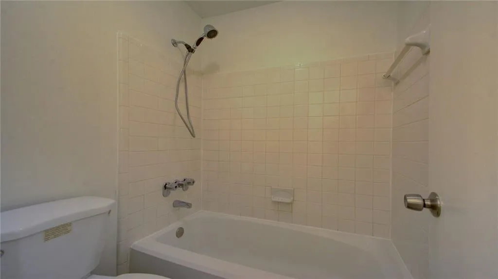 1210 Vicksburg Place, Sandy Springs, Georgia 30350, 2 Bedrooms Bedrooms, ,2 BathroomsBathrooms,Residential,Sold,1210 Vicksburg Place,6771393