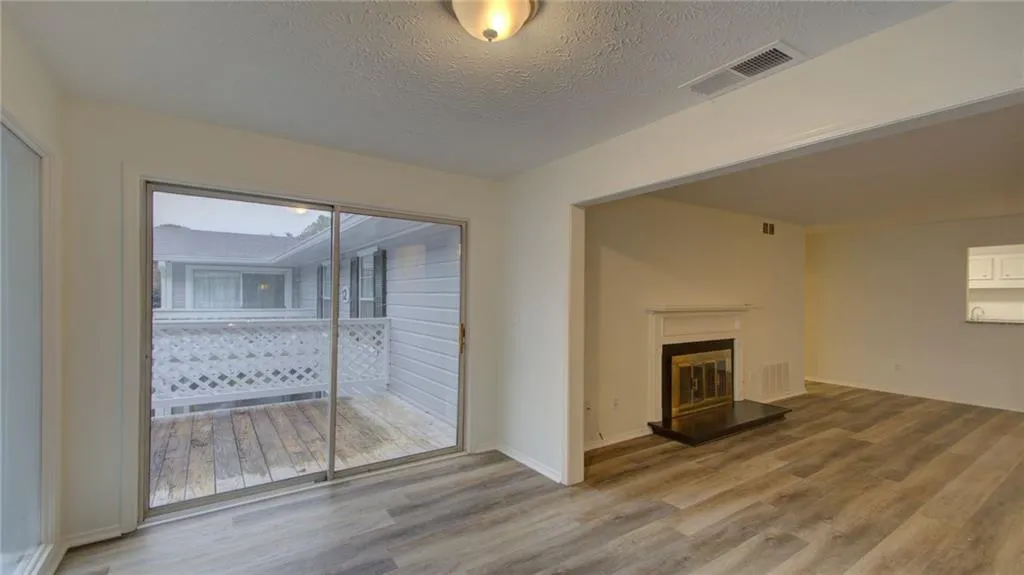 1210 Vicksburg Place, Sandy Springs, Georgia 30350, 2 Bedrooms Bedrooms, ,2 BathroomsBathrooms,Residential,Sold,1210 Vicksburg Place,6771393