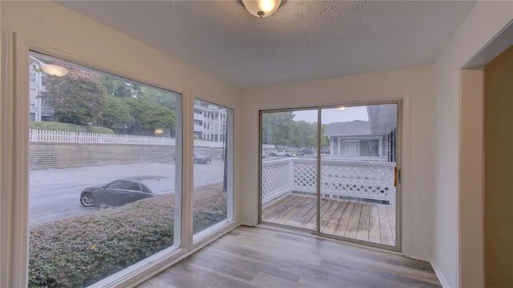 1210 Vicksburg Place, Sandy Springs, Georgia 30350, 2 Bedrooms Bedrooms, ,2 BathroomsBathrooms,Residential,Sold,1210 Vicksburg Place,6771393