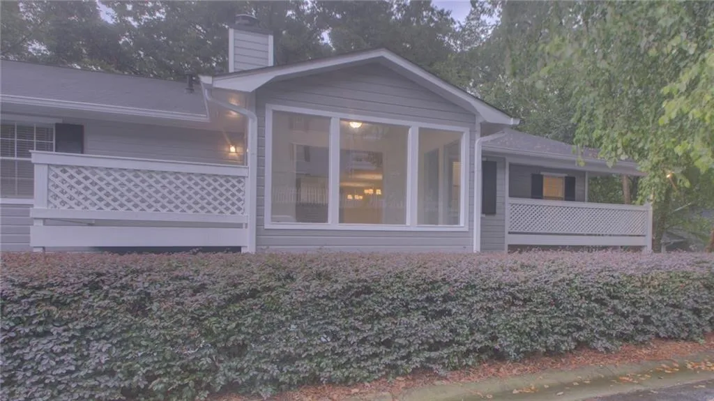 1210 Vicksburg Place, Sandy Springs, Georgia 30350, 2 Bedrooms Bedrooms, ,2 BathroomsBathrooms,Residential,Sold,1210 Vicksburg Place,6771393