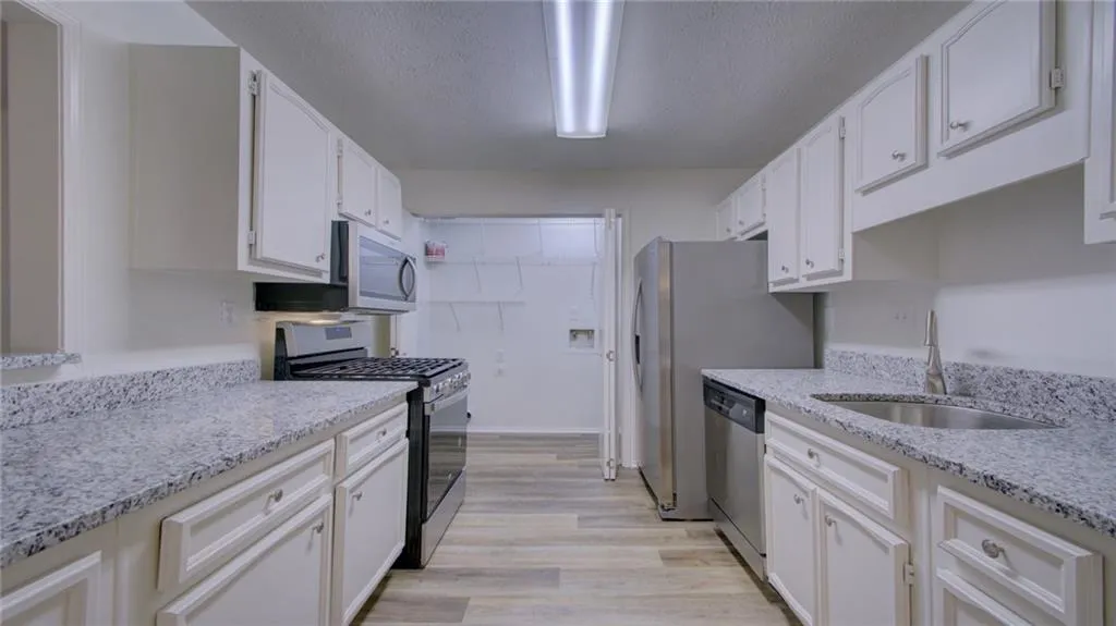 1210 Vicksburg Place, Sandy Springs, Georgia 30350, 2 Bedrooms Bedrooms, ,2 BathroomsBathrooms,Residential,Sold,1210 Vicksburg Place,6771393