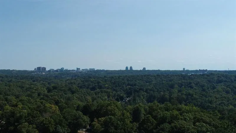 7169 Riverside Drive, Atlanta, Georgia 30328, 3 Bedrooms Bedrooms, ,3 BathroomsBathrooms,Residential,Sold,7169 Riverside Drive,6790914