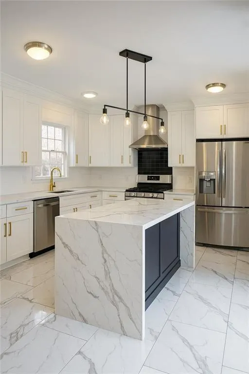 265 Marchand Court, Atlanta, Georgia 30328, 4 Bedrooms Bedrooms, ,3 BathroomsBathrooms,Residential,For Sale,265 Marchand Court,7685505