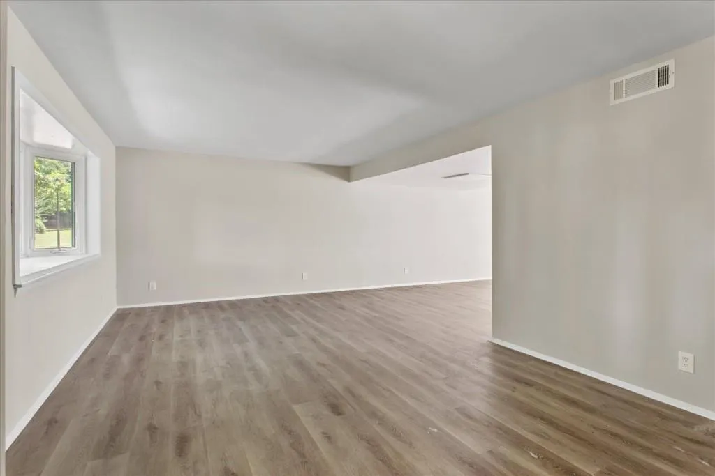 7312 Cardigan Circle, Sandy Springs, Georgia 30328, 3 Bedrooms Bedrooms, ,2 BathroomsBathrooms,Residential,Sold,7312 Cardigan Circle,7252827