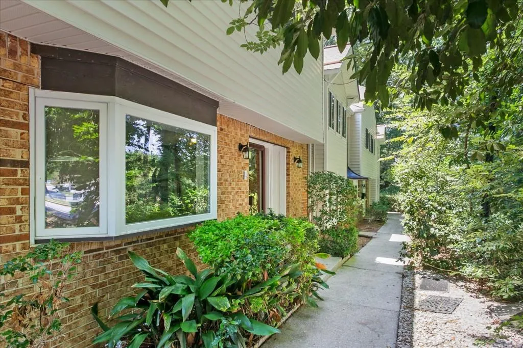 7312 Cardigan Circle, Sandy Springs, Georgia 30328, 3 Bedrooms Bedrooms, ,2 BathroomsBathrooms,Residential,Sold,7312 Cardigan Circle,7252827