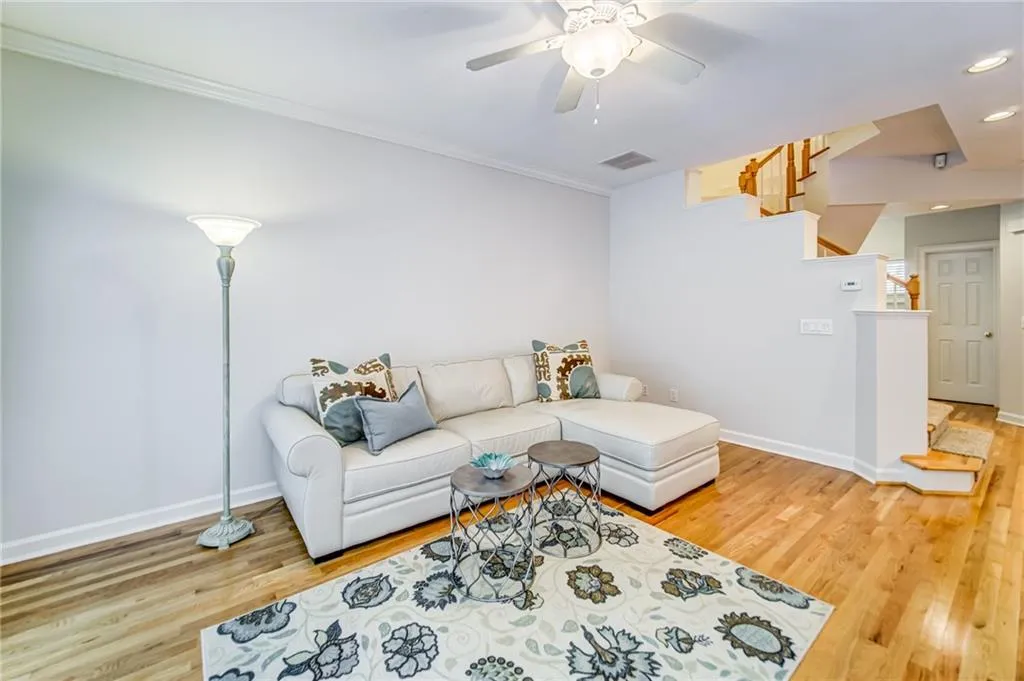 8570 Hope Mews Court, Sandy Springs, Georgia 30350, 2 Bedrooms Bedrooms, ,2 BathroomsBathrooms,Residential,Sold,8570 Hope Mews Court,6754882