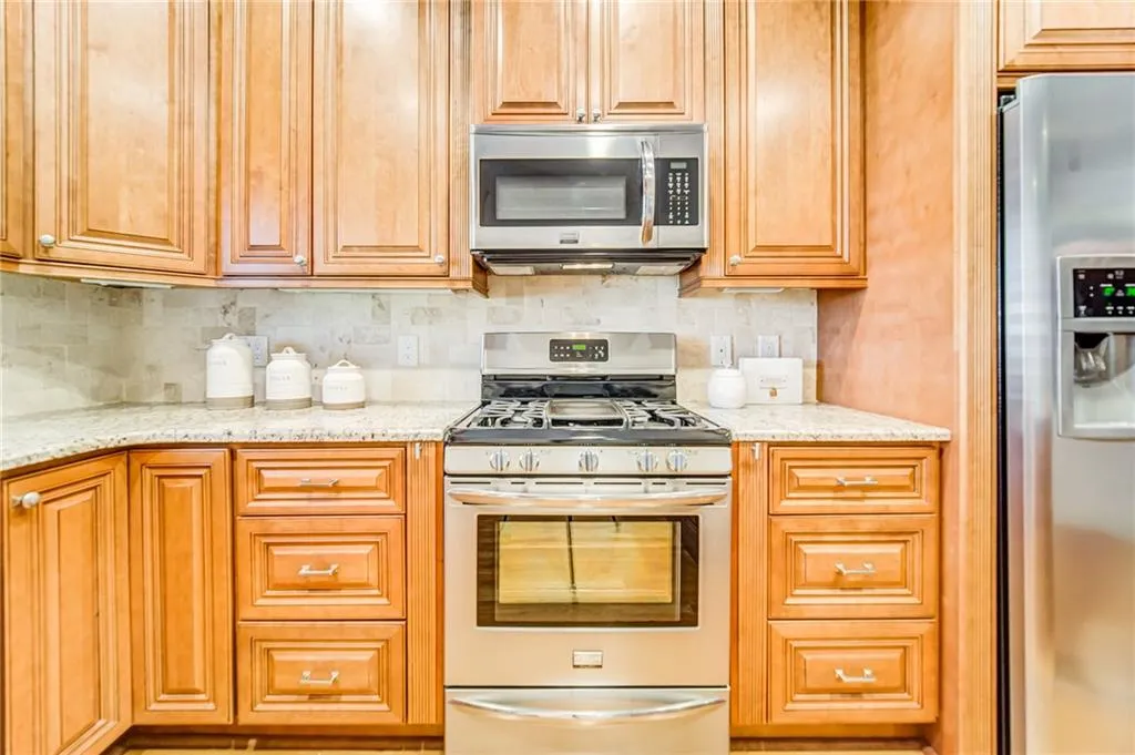 8570 Hope Mews Court, Sandy Springs, Georgia 30350, 2 Bedrooms Bedrooms, ,2 BathroomsBathrooms,Residential,Sold,8570 Hope Mews Court,6754882